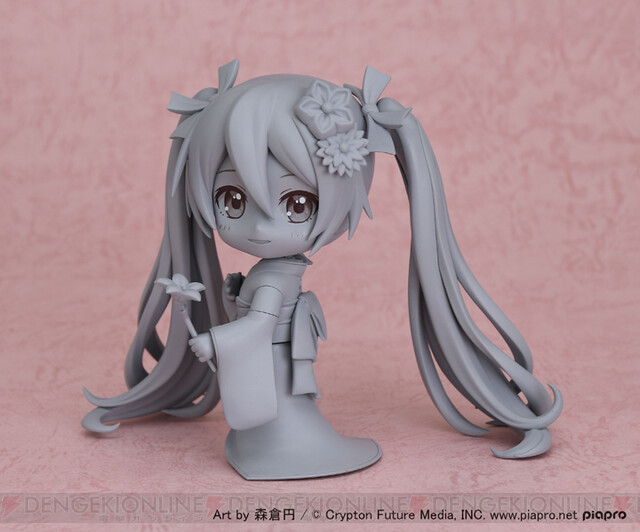 初音ミクは着物姿もよく似合う。“冬木小袖”ミクの新グッズに注目